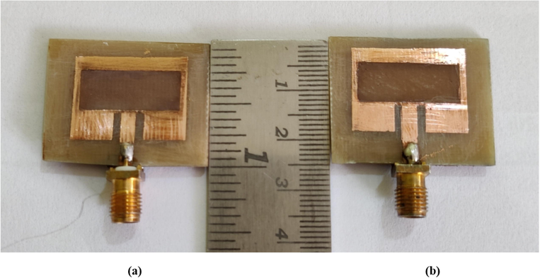 Structure of fabricated (a) Au NPs deposited antenna and (b) Ag-Au-Ag NPs deposited antenna.