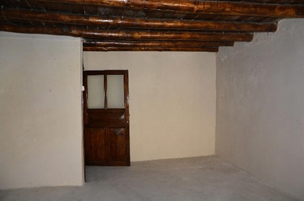 Floor and ceiling in Siirt Houses (Author − 2020).