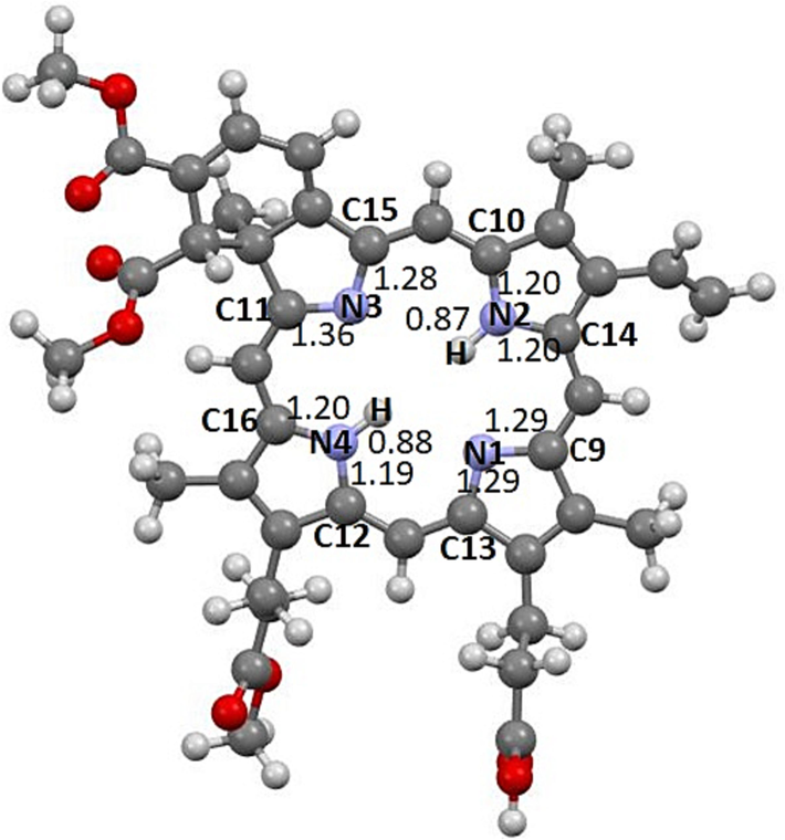 Mayer bond orders of the N-atom connectivity in porphyrine ring in the molecule VD(1).